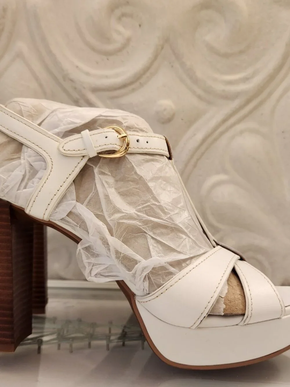 Naturalizer White Leather 